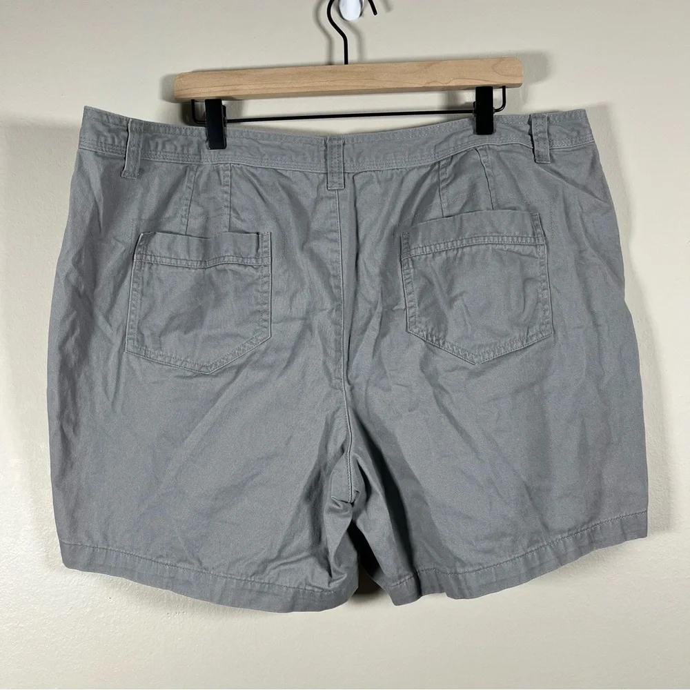 Natural Reflections Women’s Plus Size 20W Gray Casual Shorts